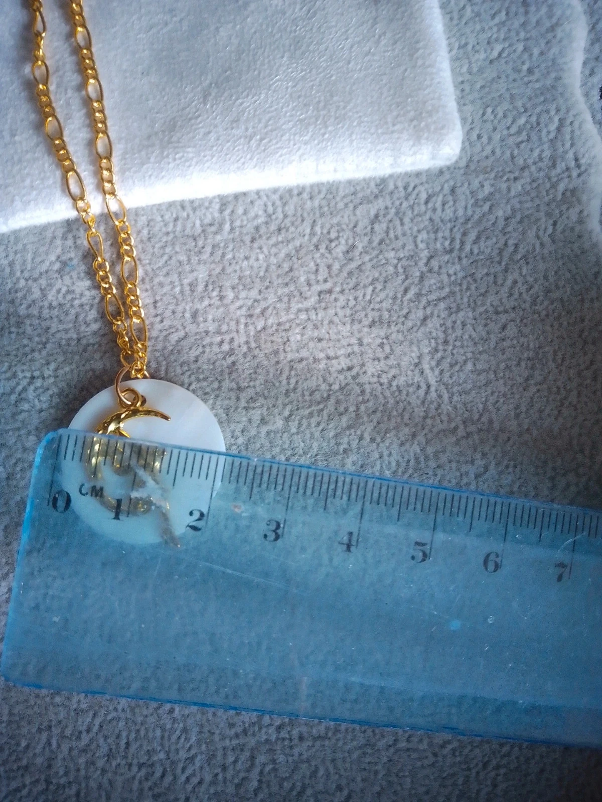 Little fairy necklace on white mother-of-pearl disc – photo 3